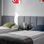 Szewska 7 *