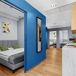 Szewska 7 *